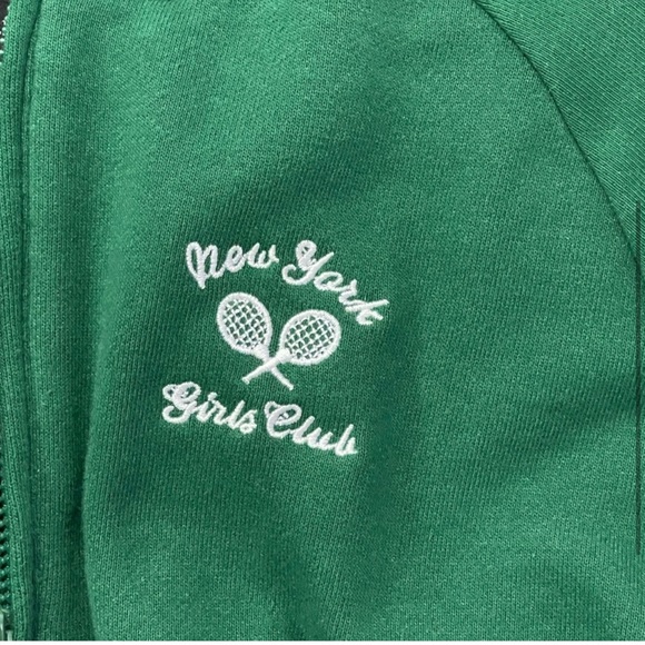 Forever 21 Womens Green New York Girls Club
Graphic Pullover - Picture 4 of 5